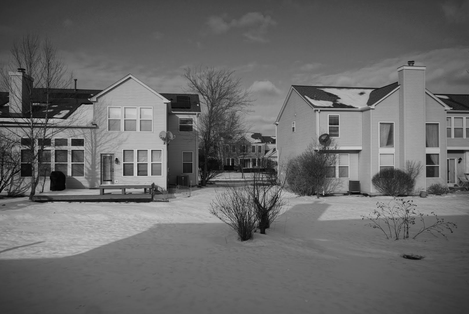 Snow-covered homes in Naperville, IL. December 2021